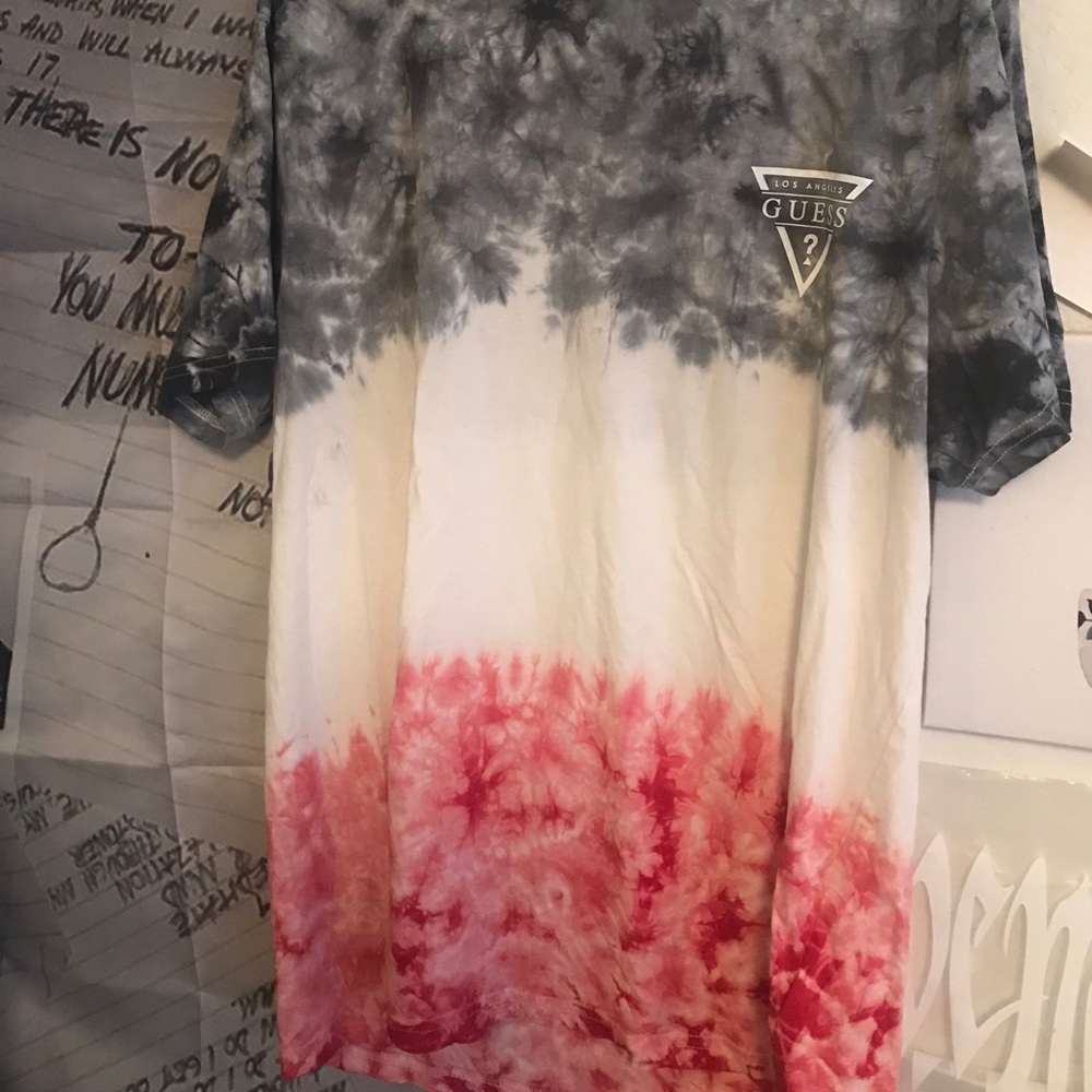 Guess tri color shirt